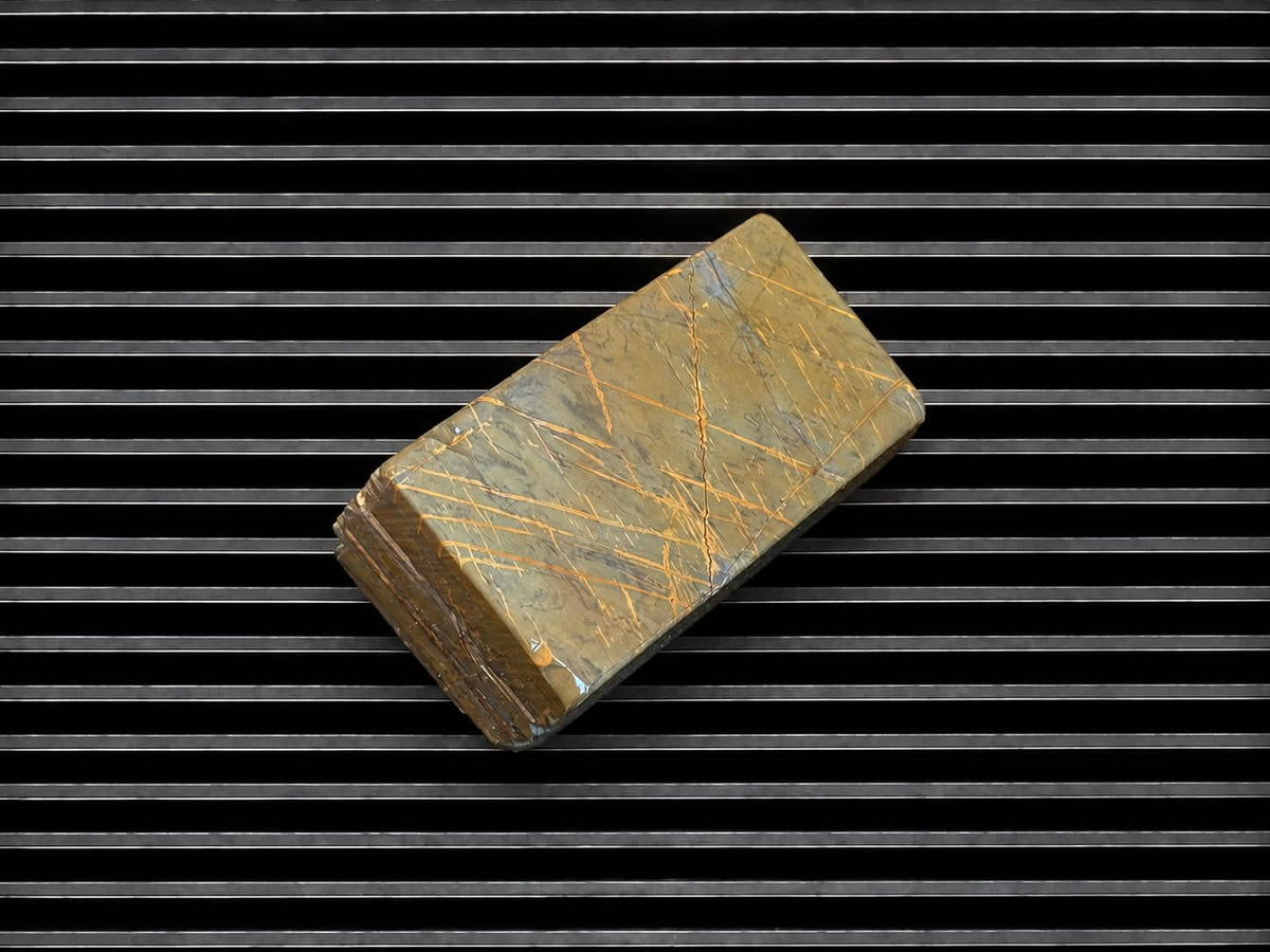 Shohonyama Awasedo Namazu Suminigashi--Japanese Natural Whetstone