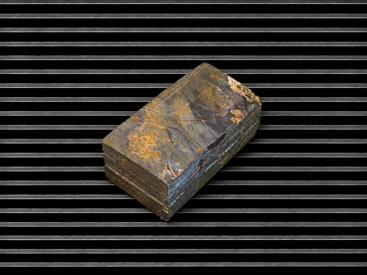 Shohonyama Awasedo Namazu Suminigashi--Japanese Natural Whetstone