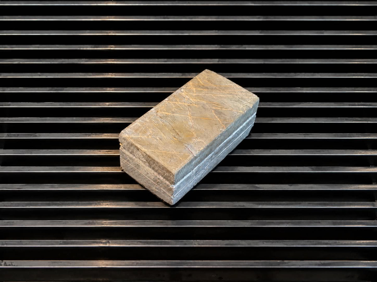 Shohonyama Awasedo Namazu Suminigashi--Japanese Natural Whetstone