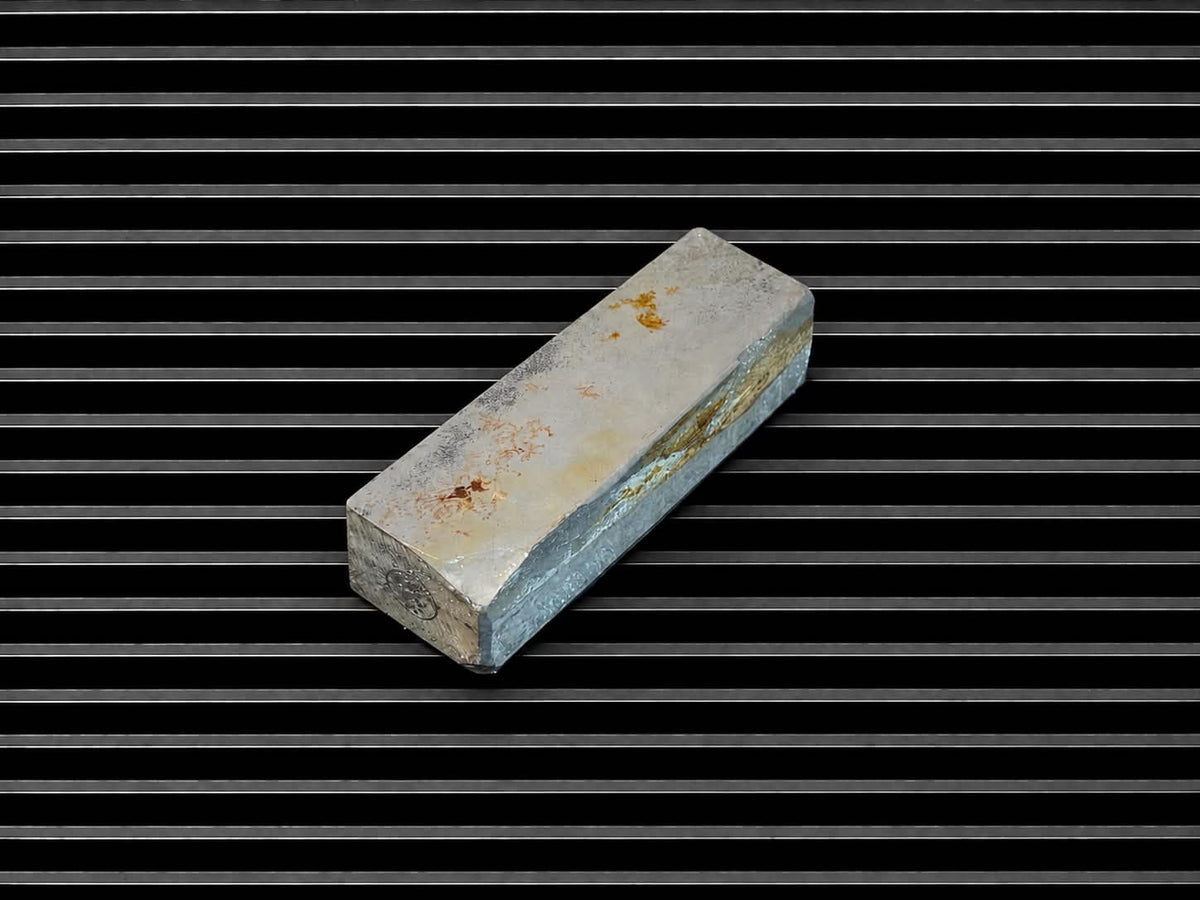 Maruoyama Kuro Renge Suita--Japanese Natural Whetstone